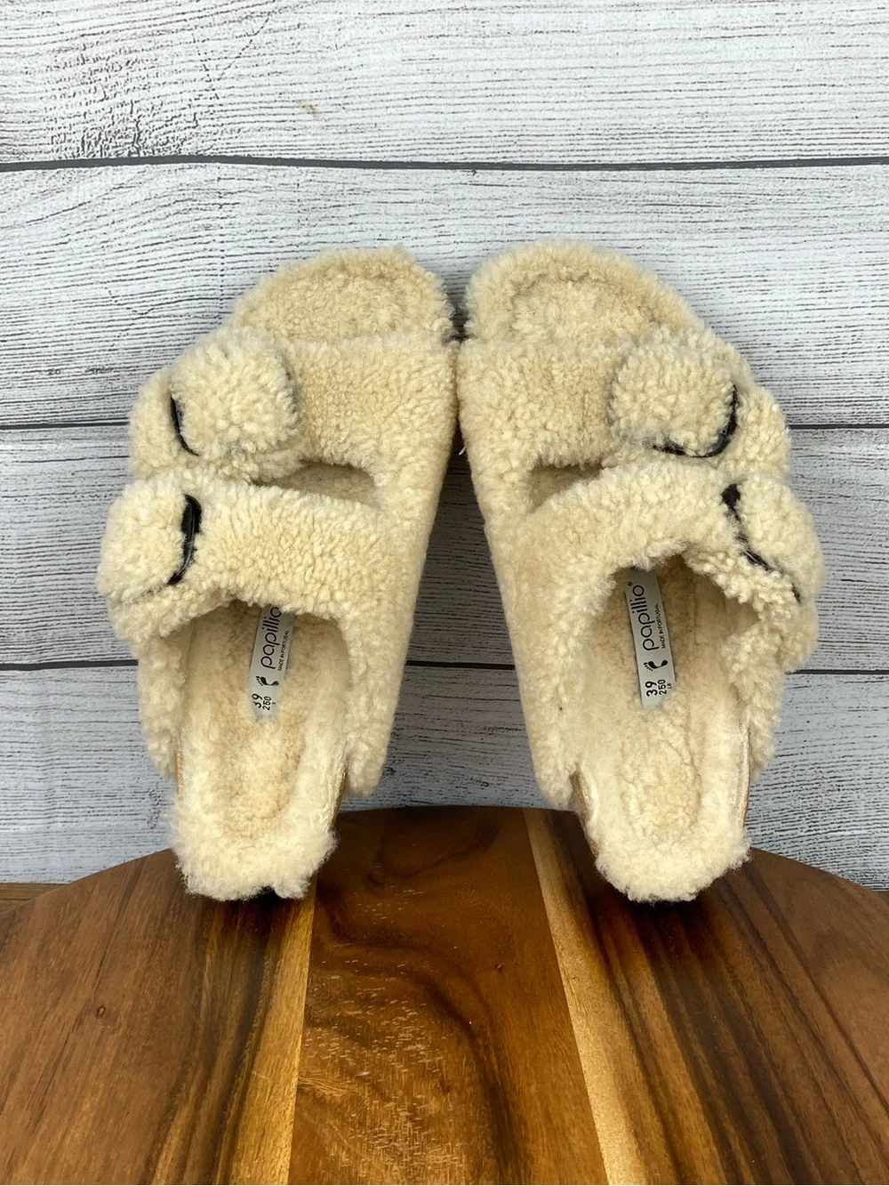BIRKENSTOCK Papillio Arizona Big Buckle Teddy Sandals Eggshell Women’s Size 8
